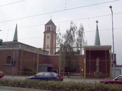 Liebfrauenkirche - Gesamtansicht von der Mlheimer Strae