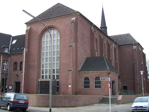Franziskanerkirche St. Barbara - Gesamtansicht